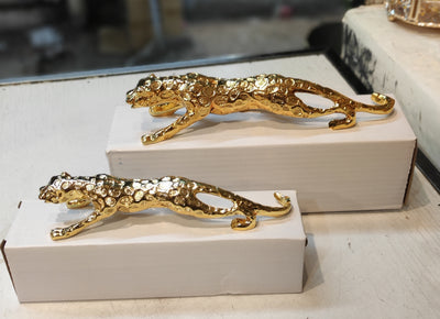Golden Running Leopard Figurine – Luxury Home Decor (2 Sizes)