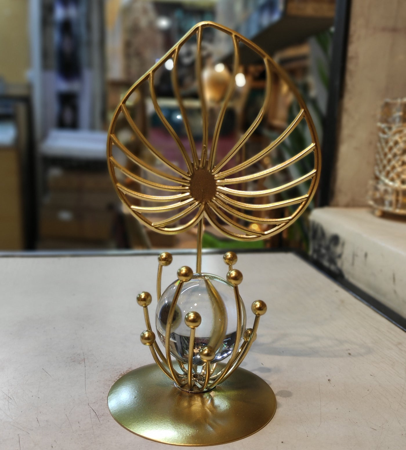 Luxury Golden Leaf Crystal Table Decor Piece
