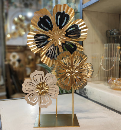 Black & White Floral Metal Table Décor – 13 x 9 Inches