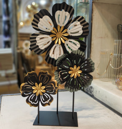 Black & White Floral Metal Table Décor – 13 x 9 Inches