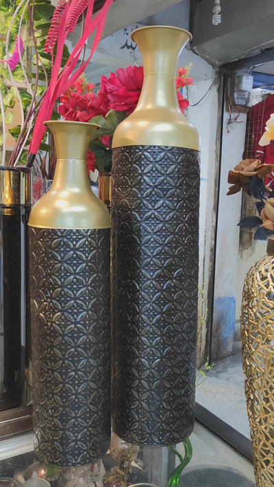 Luxury Golden Textured Metal Vase  – Modern Home Decor Accent