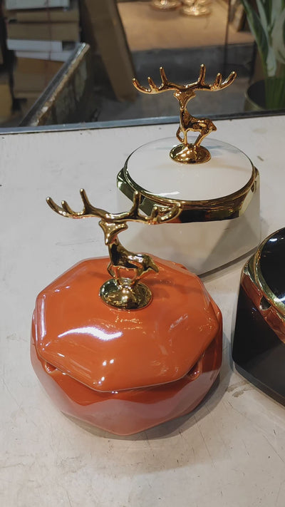 Luxury Ceramic Ashtray with Golden Deer Lid – Modern Decorative Piece