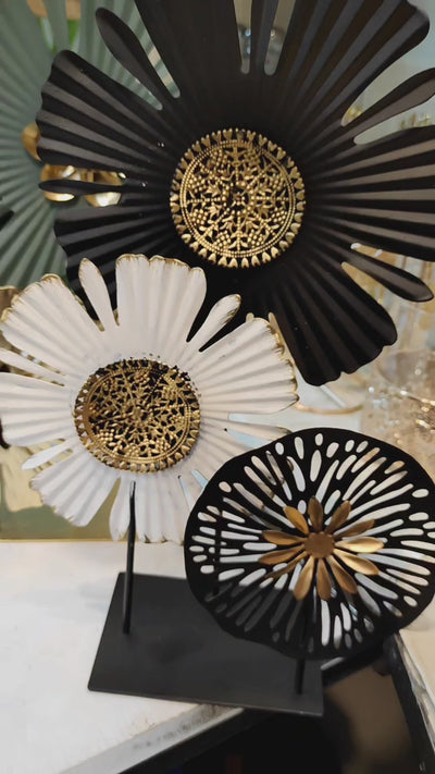 Black & White Floral Metal Table Décor – 13 x 9 Inches